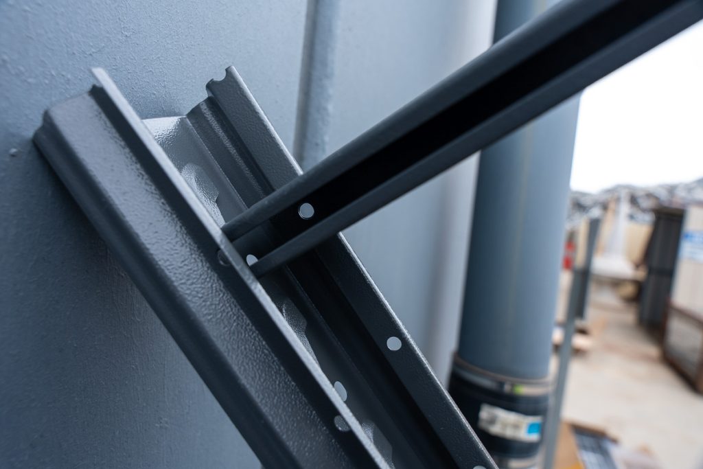 Build the Upright Frames - Lining up the upright and the horizontal beams